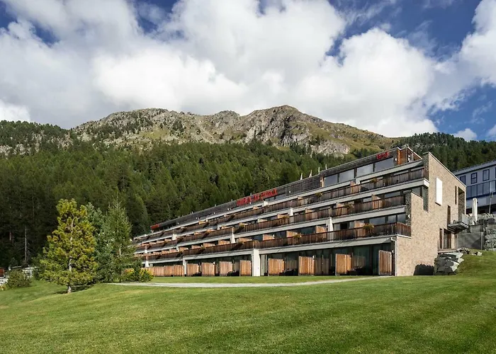 Nira Alpina
