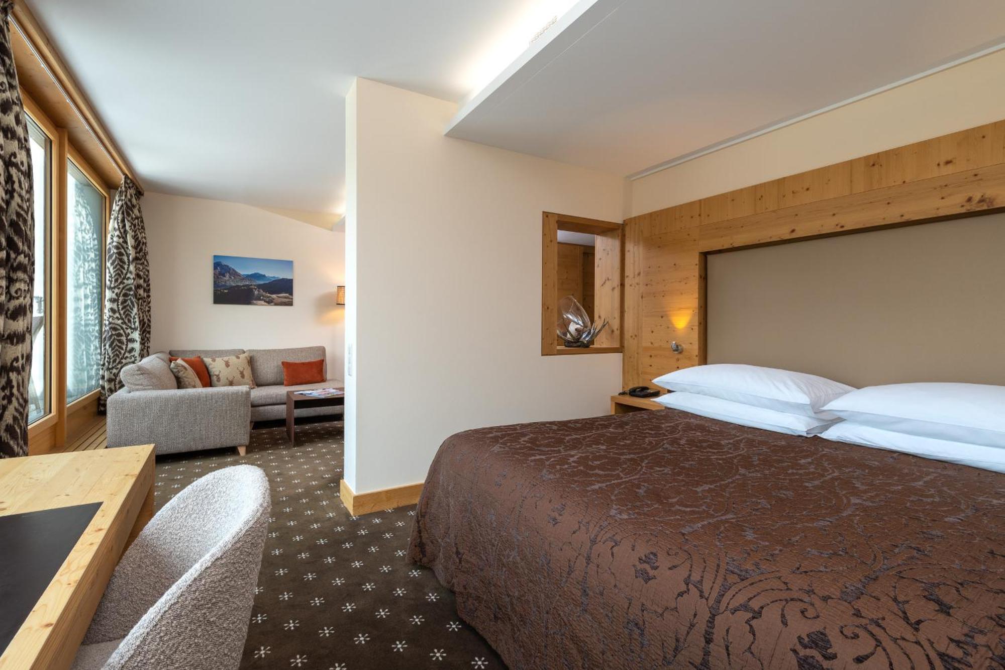 Hotel Nira Alpina 4*